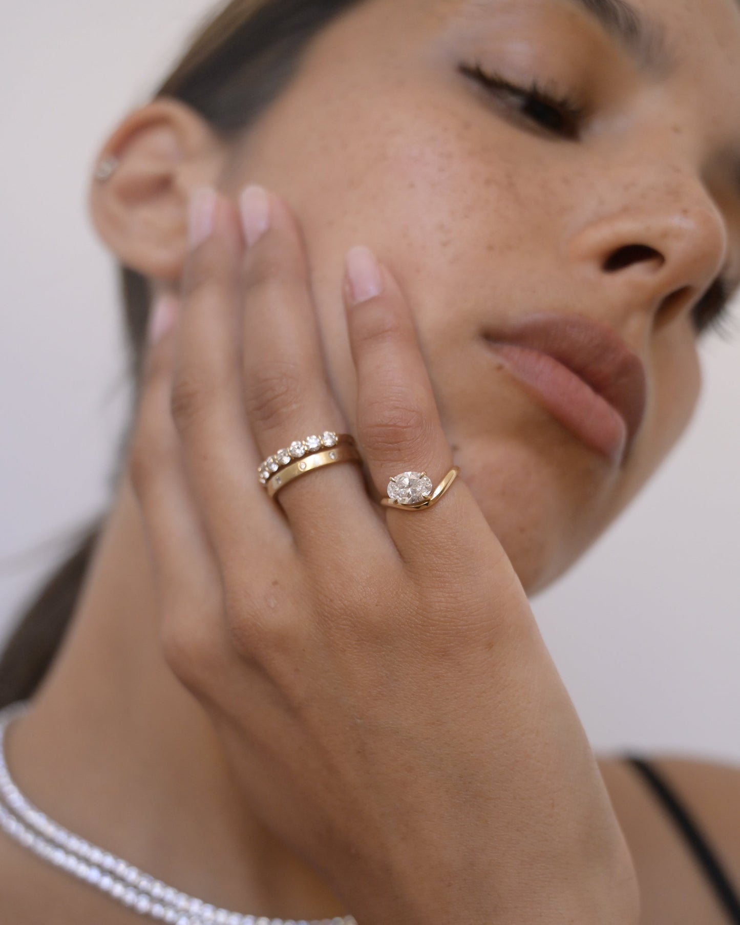 Oval Wave Pinky Ring - Lab Grown Diamond
