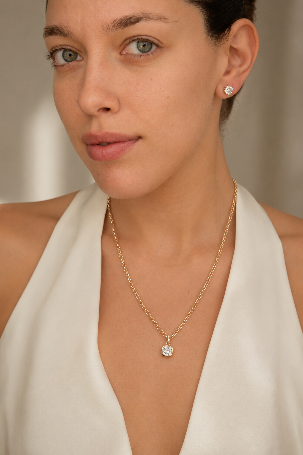 Cushion Bezel Pendant Diamond