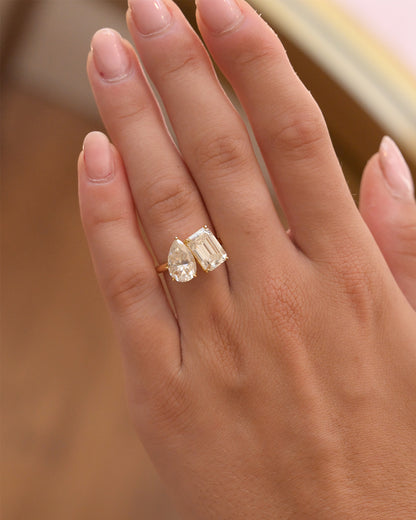 Emerald & Pear Lab Grown Engagement Ring Toi et Moi