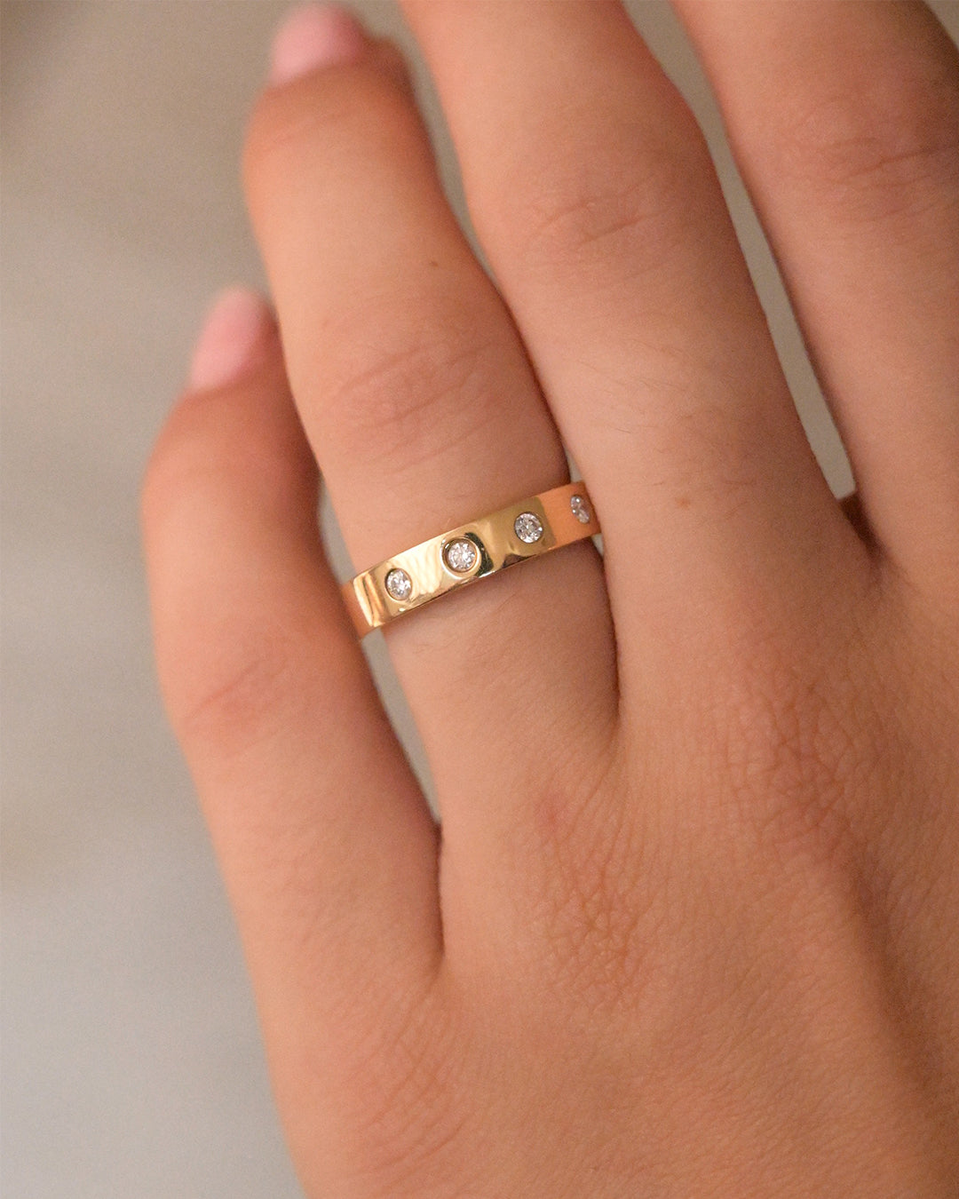 Inlay Diamond Ring