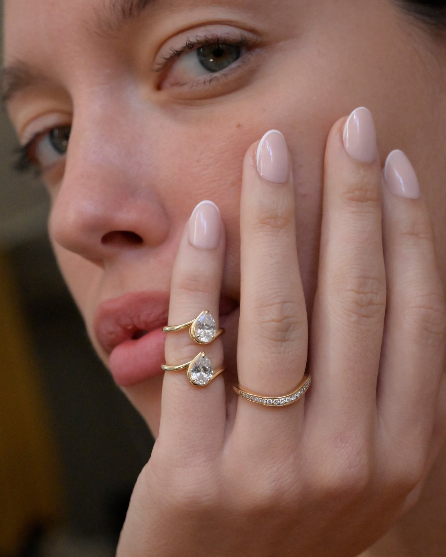 Pear curve pinky ring 1.2CT