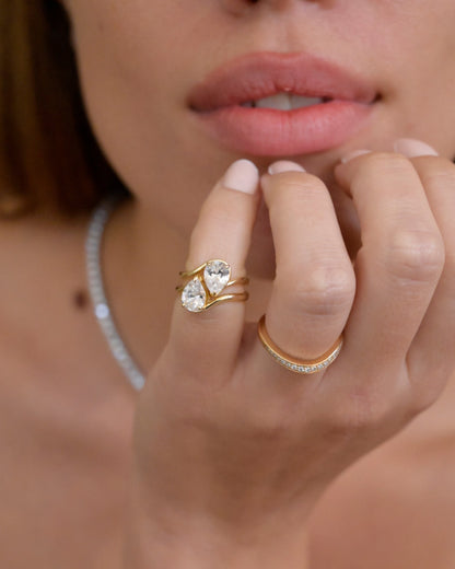 Pear curve pinky ring 1.2CT